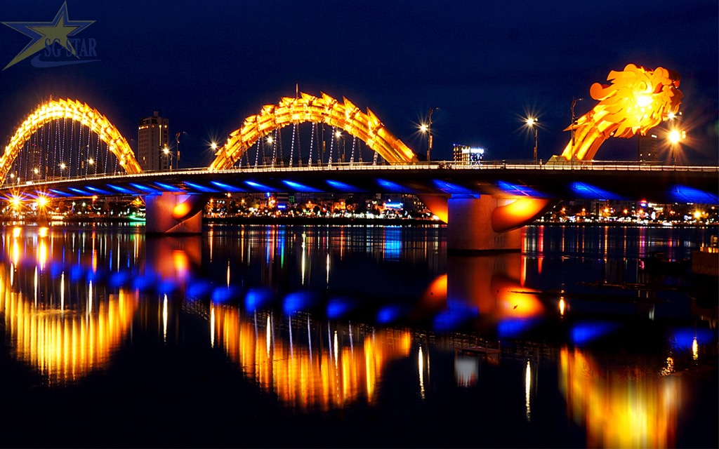 Các địa điểm check in, sống ảo cực đẹp tại Đà Nẵng | Saigon Star Travel “Sống ảo” với màn phun lửa ấn tượng tại Cầu Rồng