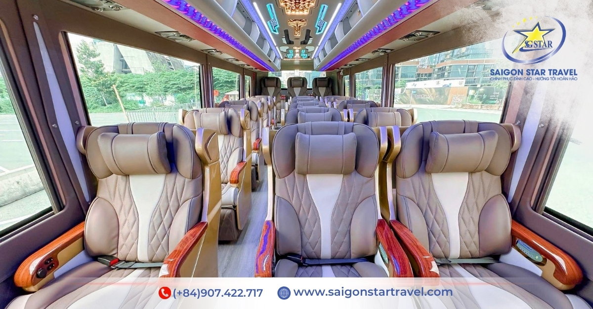 Nội thất Limousine 20 chỗ (19 chỗ) rộng rãi, ghế ngồi thoải mái | TpHCM