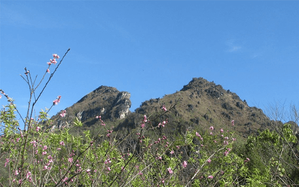 du-lich-sapa-pho-nui-suong-mu-4