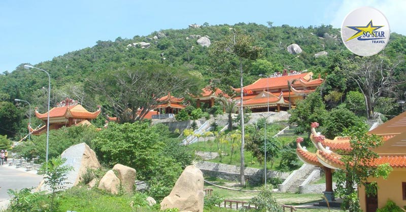 30/4 Ở Vũng Tàu Có Gì Vui? Nên Đi Chơi Ở Đâu Vũng Tàu? | Saigon Star Travel Núi Minh Đạm - Khu di tích lịch sử nổi tiếng