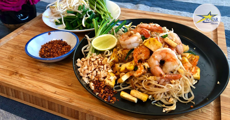 Pad Thái món ăn không thể bỏ lỡ khi đến với xứ sở Chùa vàng Pad Thái món ăn không thể bỏ lỡ khi đến với xứ sở Chùa vàng