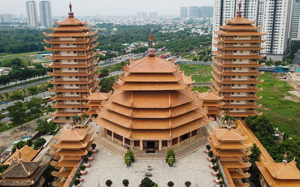 Pháp viện Minh Đăng Quang- Đóa hoa trang nghiêm giữa lòng Sài Gòn | Saigon Star Travel phap-vien-minh-dang-quang-sai-gon-1