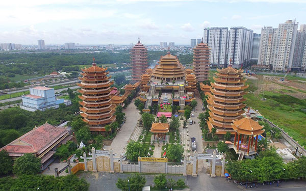 Pháp viện Minh Đăng Quang- Đóa hoa trang nghiêm giữa lòng Sài Gòn | Saigon Star Travel phap-vien-minh-dang-quang-sai-gon-5