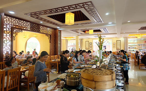 Pháp viện Minh Đăng Quang- Đóa hoa trang nghiêm giữa lòng Sài Gòn | Saigon Star Travel phap-vien-minh-dang-quang-sai-gon-9