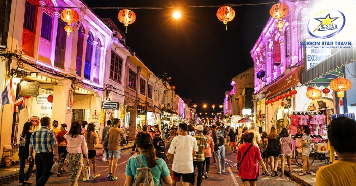 Khám phá phố cổ Phuket trong tour Phuket Đảo Phi Phi 4 ngày 3 đêm