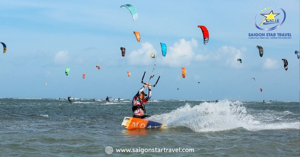 Trải nghiệm lướt ván diều tại Mũi Né