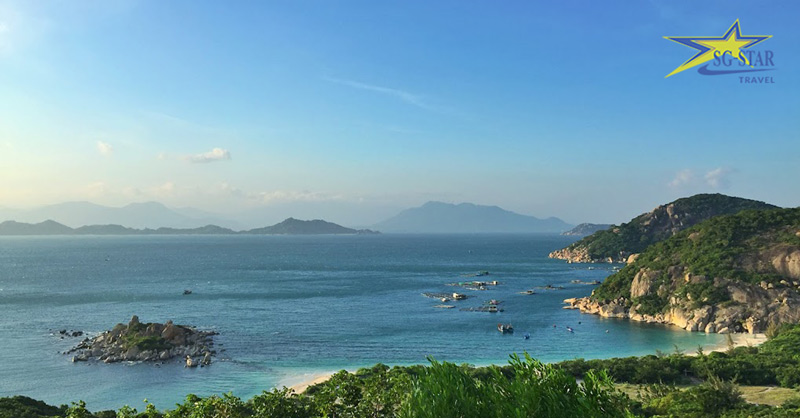 Review Du Lịch Bình Ba: Bãi Nồm Bình Ba | Saigon Star Travel Nước biển trong xanh như ngọc là điểm nổi bật ở Bãi Nồm Bình Ba