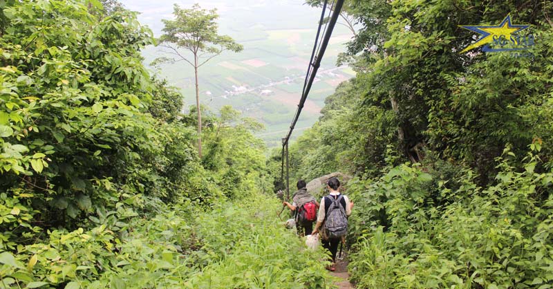 Núi Chứa Chan Gia Lào - Chinh phục Nóc nhà của Đồng Nai | Saigon Star Travel Leo núi Chứa Chan theo đường cột điện