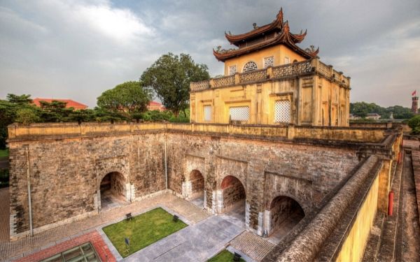 review ve hoang thanh thang long diem den khong the bo qua o ha noi 2