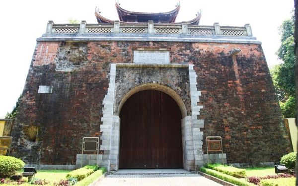 review ve hoang thanh thang long diem den khong the bo qua o ha noi 6
