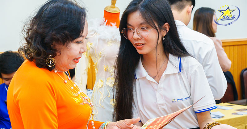 Saigon Star Travel tham dự Sự kiện ra mắt CLB Doanh nhân & Nghệ sĩ yêu Nghệ thuật | Saigon Star Travel saigon star tham du su kien ra mat clb doanh nhan va nghe si yeu nghe thuat 10