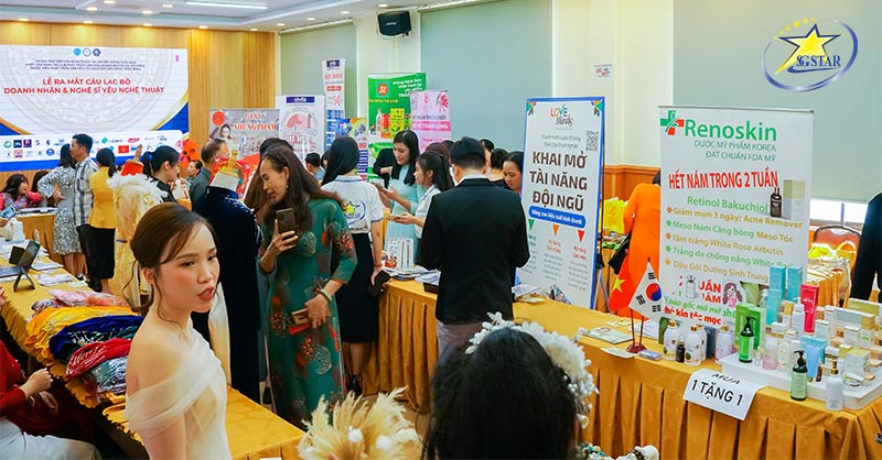 Saigon Star Travel tham dự Sự kiện ra mắt CLB Doanh nhân & Nghệ sĩ yêu Nghệ thuật | Saigon Star Travel saigon star tham du su kien ra mat clb doanh nhan va nghe si yeu nghe thuat 8