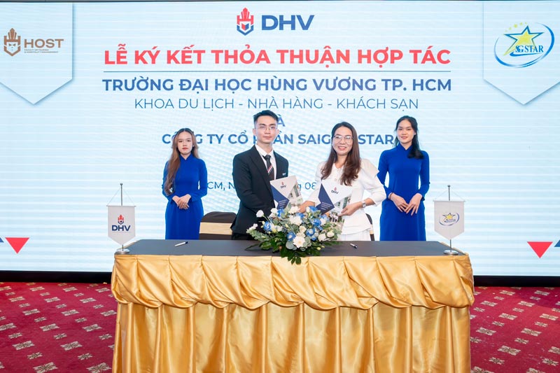Công ty Saigon Star ký kết hợp tác với Trường Đại học Hùng Vương TP.HCM | Saigon Star Travel saigon star travel ky ket hop tac voi dh hung vuong tphcm 1