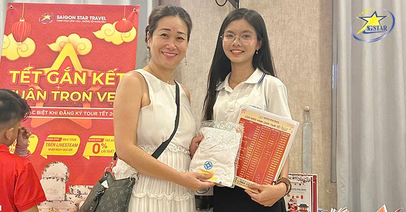 Saigon Star Travel tại Sự kiện ra mắt tác phẩm của Nhà văn Mị Dung | Saigon Star Travel saigon star travel tai su kien ra mat tac pham cua nha van mi dung 7