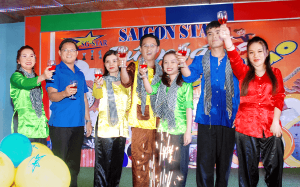 Sinh nhật lần thứ 8 Công ty du lịch Saigon Star Travel - 8 năm một chặng đường | Saigon Star Travel saigonstar8nam-1