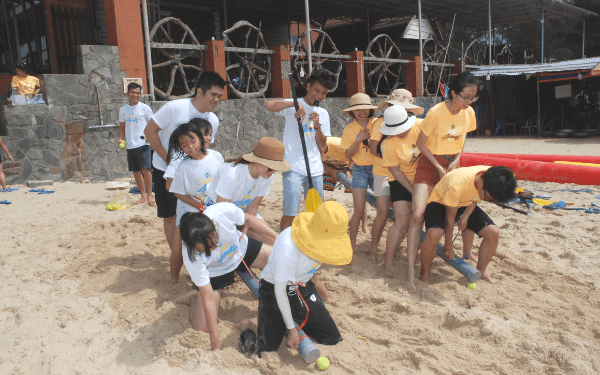 Sinh nhật lần thứ 8 Công ty du lịch Saigon Star Travel - 8 năm một chặng đường | Saigon Star Travel saigonstar8nam-11 (1)