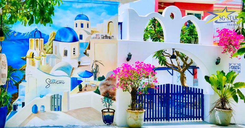 Santoni Homestay Vũng Tàu - Check in "tiểu Hy Lạp trong mơ" | Saigon Star Travel Cổng vào bên ngoài Santoni homestay Vũng Tàu