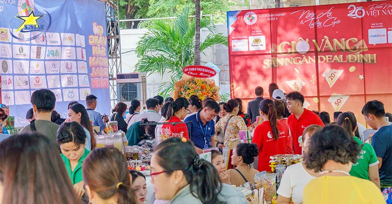 Saigon Star tham dự sự kiện Kỷ niệm 20 năm Ngày Doanh nhân VN cùng Hội Doanh nghiệp Quận 3 | Saigon Star Travel SGS tham du su kien hoi cho doanh nghiep quan 3