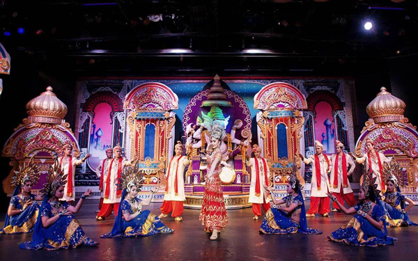 Show APHRODITE CABARET - Show diễn của những nữ thần | Saigon Star Travel Chú ý thời tiết tại Phuket để không bị lỡ giờ diễn