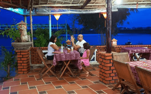 Bỏ túi ngay 5 nhà hàng ở phố cổ Hội An ngon nức tiếng | Saigon Star Travel bo-tui-ngay-5-nha-hang-o-pho-co-hoi-an-ngon-nuc-tieng-5