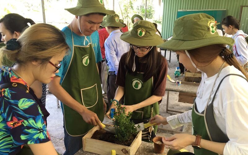 MỘT NGÀY BÉ LÀM NÔNG DÂN- NÔNG TRẠI SUNNY FARM | Saigon Star Travel sunny-farm-1