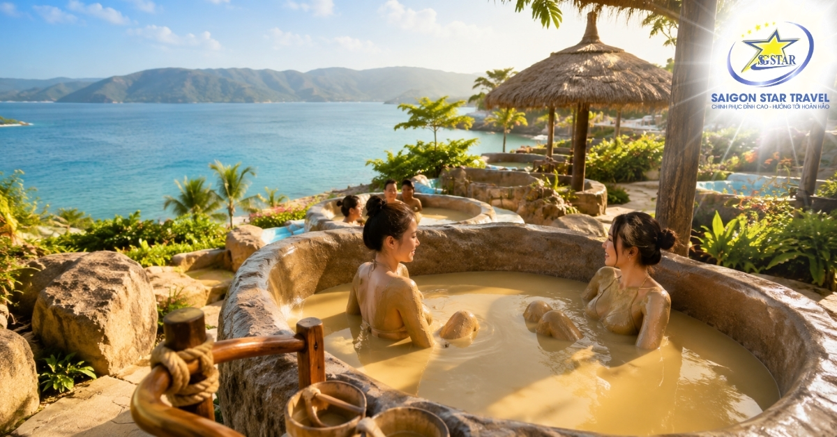 Tắm bùn Hòn Tằm trong tour Hòn Mun Hòn Tằm 1 ngày Nha Trang