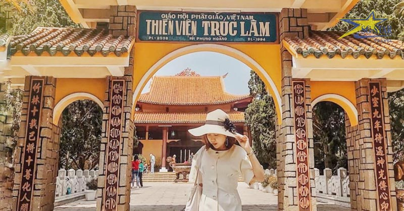 Đi dâng hương và tham quan Thiền Viện Trúc Lâm Đà Lạt Tết Nguyên Đán
