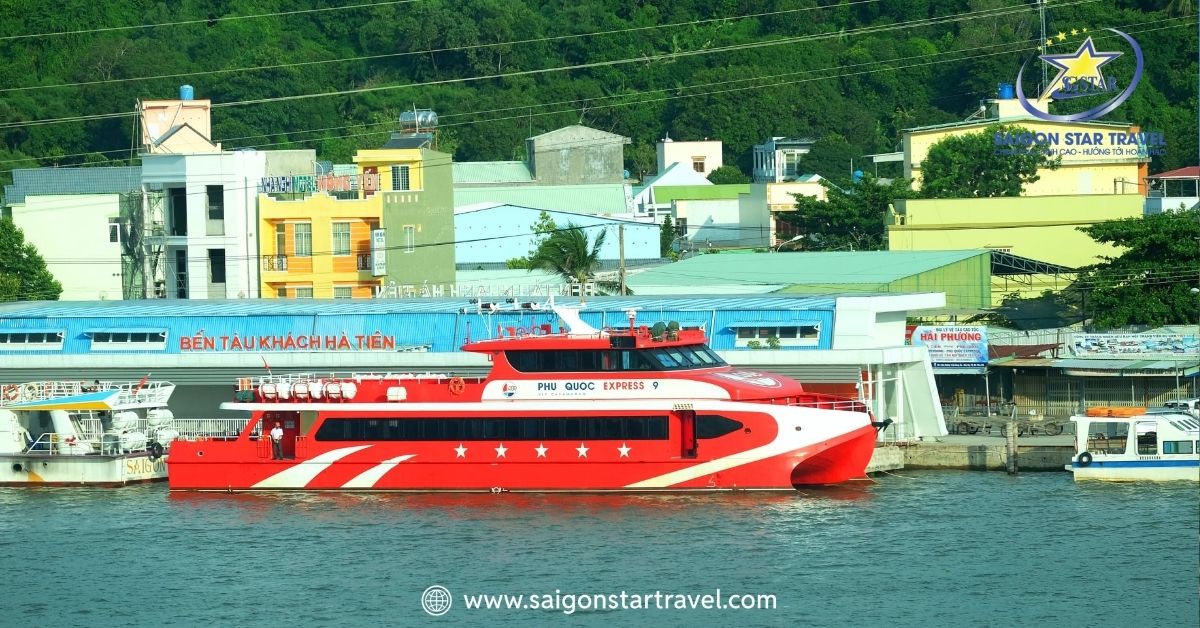 Tàu cao tốc chạy giữa Hà Tiên và Phú Quốc