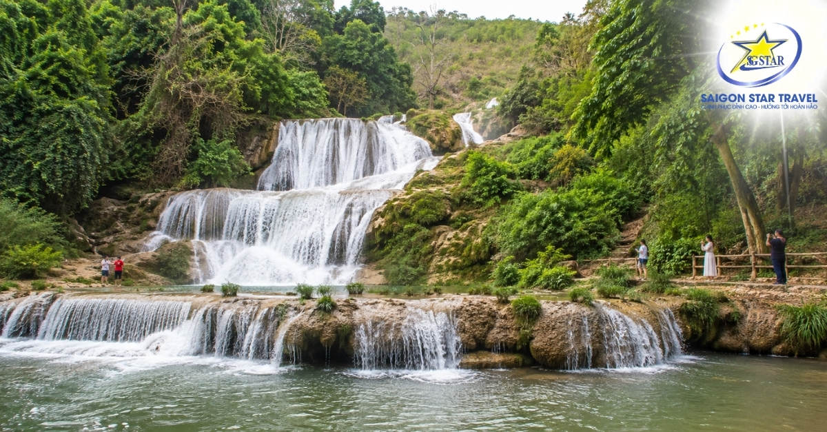 Thác Dải Yếm Mộc Châu trong tour vòng cung Tây Bắc từ TpHCM