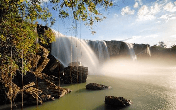 Tour Tây Nguyên 30/4- Chìm đắm vào vẻ đẹp của “đôi mắt Pleiku” | Saigon Star Travel tour-tay-nguyen-30-4-chim-dam-vao-ve-dep-cua-doi-mat-pleiku-4