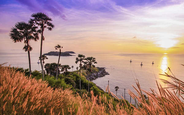 “Mũi đá của Chúa” – Mũi Promthep tại điểm cực Nam của Phuket