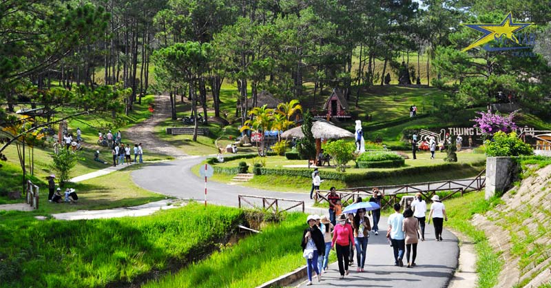 Tuỳ vào thời điểm mà giá vé vào cổng thung lũng đà lạt có thể xê dịch