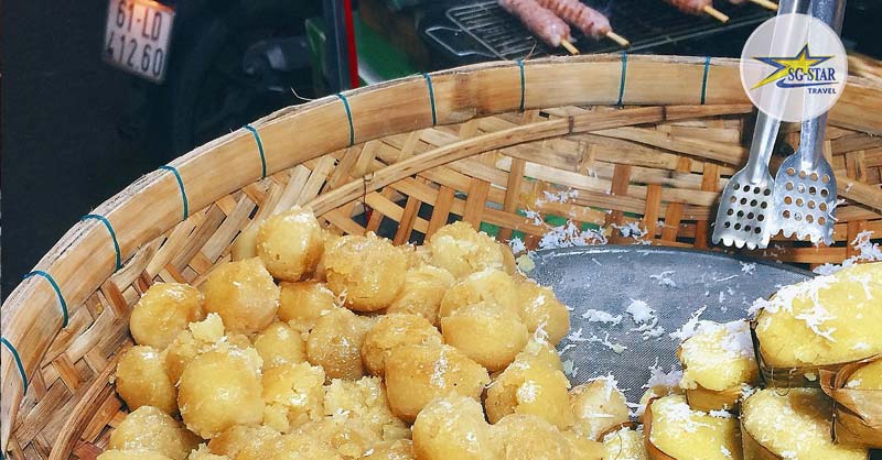 Chợ Đêm Dinh Cậu Phú Quốc - Thiên Đường Dành Cho Các Tín Đồ Ẩm Thực | Saigon Star Travel Thưởng thức ngay bánh bò thốt nốt - đặc sản miền Tây giữa “đảo ngọc”