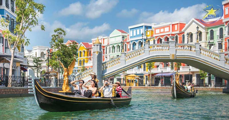Xuôi dòng Venice trên thuyền Gondola đầy lãng mạn