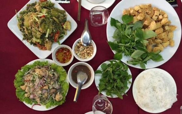 tong hop kinh nghiem khi di du lich ho nui coc 6