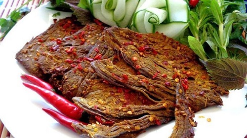 top-5-dac-san-mang-ve-lam-qua-ly-tuong-nhat-o-da-nang-1
