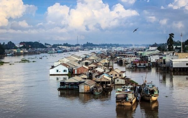 Du Lịch Châu Đốc An Giang | Top 5 Địa Điểm Không Thể Bỏ Qua | Saigon Star Travel Làng Nổi Châu Đốc An Giang