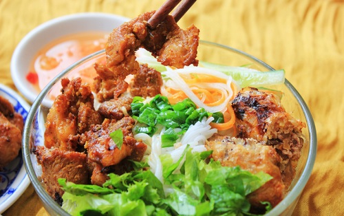 Top 5 quán bún thịt nướng ngon, nổi tiếng nhất ở Đà Nẵng | Saigon Star Travel top-5-quan-bun-thit-nuong-ngon-noi-tieng-nhat-o-da-nang-5