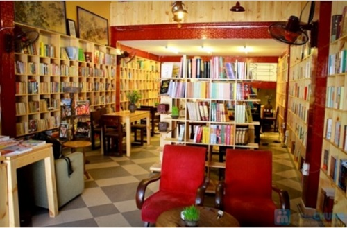 top-5-quan-cafe-sach-view-dep-yen-tinh-nhat-o-da-nang-4
