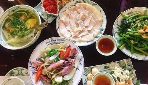 Top 5 quán cơm ngon nổi tiếng nhất ở Đà Nẵng | Saigon Star Travel top-5-quan-com-ngon-noi-tieng-nhat-o-da-nang-2