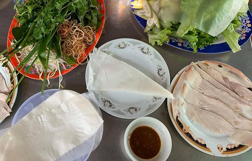 top-quan-banh-trang-cuon-thit-heo-ngon-o-da-nang-3