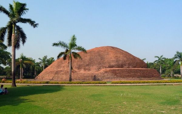tour an do hanh huong ve vung dat phat 9