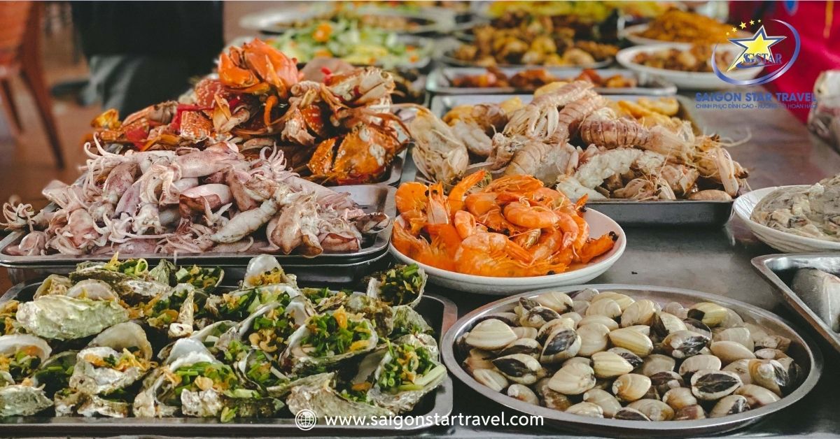 Thưởng thức hải sản tươi sống ngay tại nhà bè