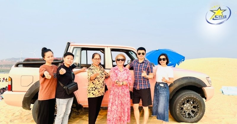 Tour Mũi Né 2 Ngày 1 Đêm Tết Dương Lịch - Giá Ưu Đãi Cao | Saigon Star Travel check-in và trượt cát thoả thích tại Đồi Cát Bay - Mũi Né
