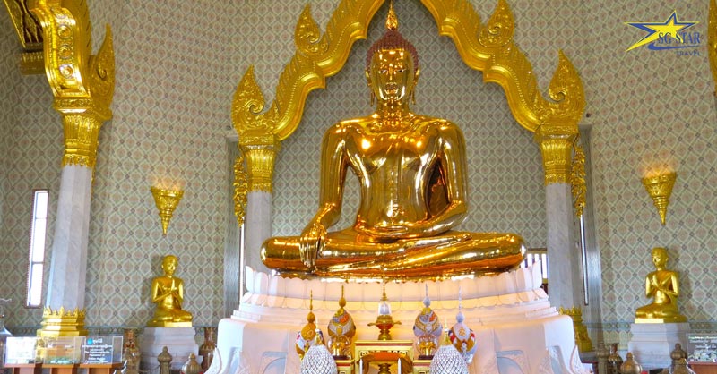 Chùa Phật Vàng Bangkok trong chương trình tour Thái Lan 6N5Đ