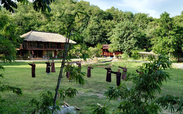 Tránh xa tà niệm với khóa tu Làng Mai Thái Lan | Saigon Star Travel tranh xa ta niem voi khoa tu lang mai thai lan 6