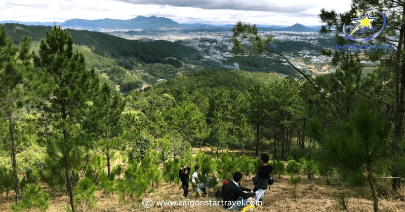 An toàn trekking Đà Lạt 2026: đi theo đoàn, giữ đội hình, tuân thủ hướng dẫn và kiểm soát sức bền (ảnh minh họa)