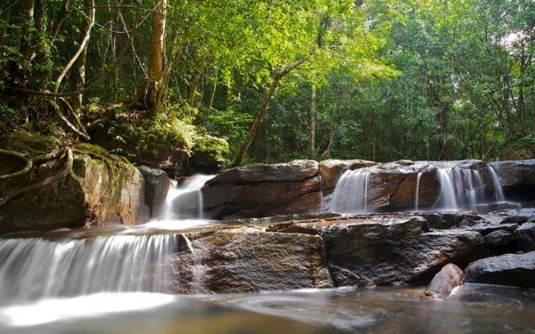 ve-dep-say-dam-cua-suoi-da-ngon-phu-quoc-5 (1)