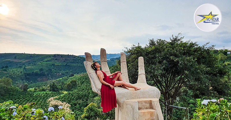 Vé Dalaland | Saigon Star Travel Tiểu cảnh bàn tay tại Dalaland