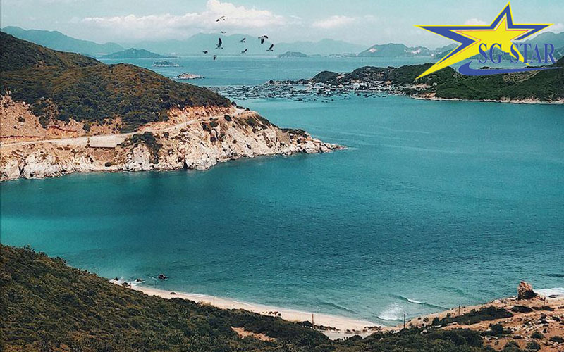 Du lịch biển Ninh Chữ - Thỏa sức đam mê check in phủ phê | Saigon Star Travel Vịnh Vĩnh Hy đẹp như một bức tranh thiên nhiên ban tặng cho Ninh Thuận